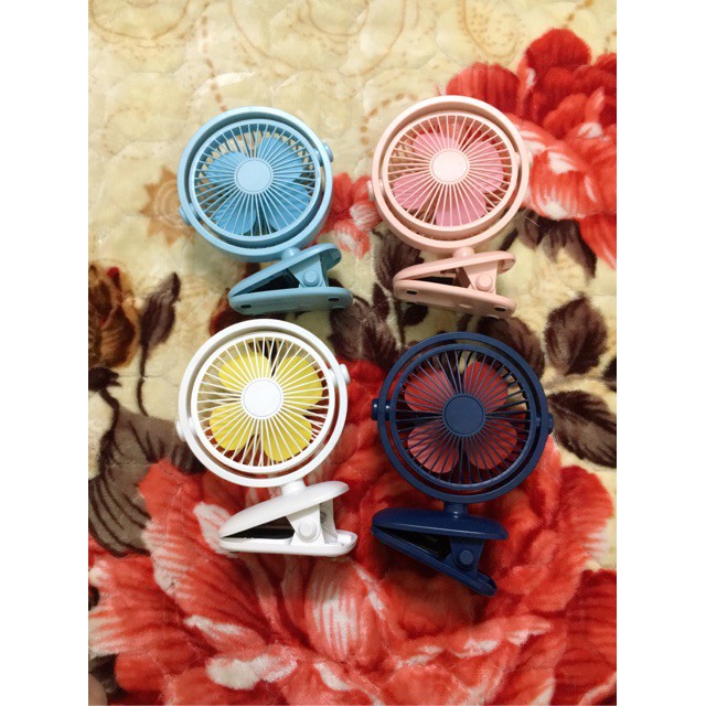 CHÍNH HÃNG  Quạt sạc TÍCH ĐIỆN MINI ĐỂ BÀN, KẸP BÀN NÔI / XE ĐẨY / TRẺ EM USB mini BJJ-838 quay 360