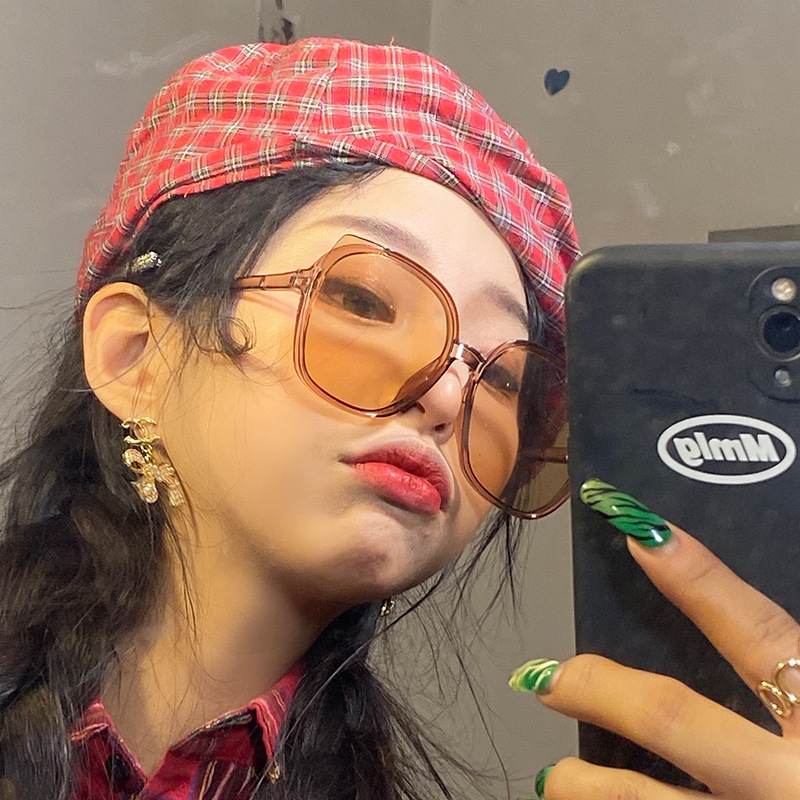 Kính mát mắt mèo phong cách thời trang Hàn Quốc 2020