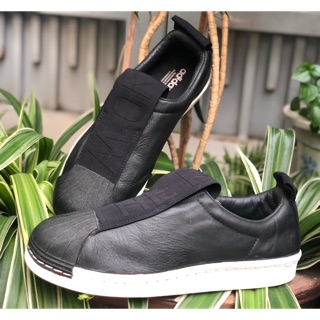Adidas slip on
