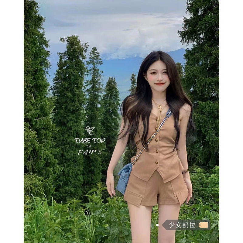 Set áo không tay dây cổ và quần ngắn thời trang mùa hè phong cách đường phố Mỹ 2022 có bán lẻ