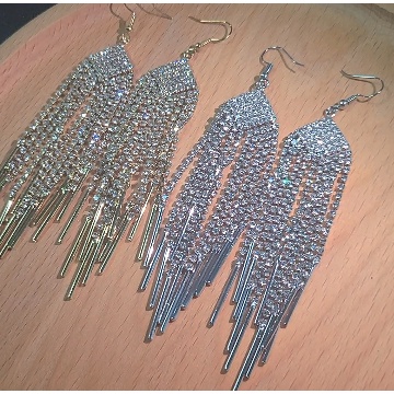 Bông Tai Dài Hình Trái Tim Đính Đá Lấp Lánh Thời Trang Mới Cho Nữ