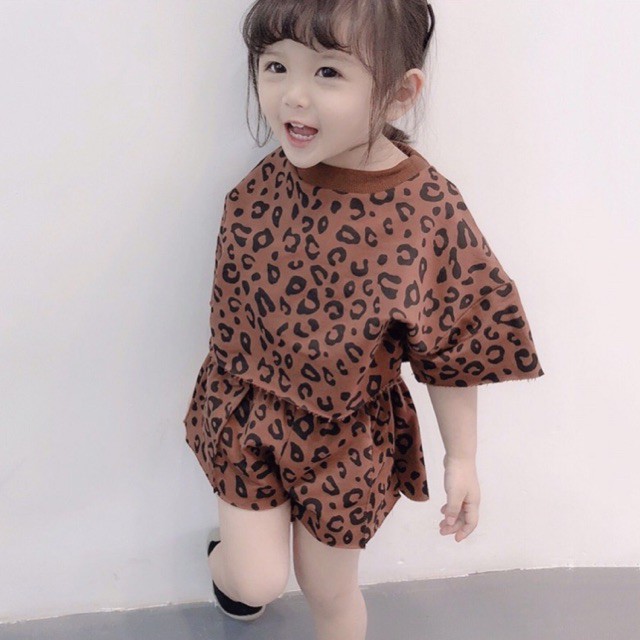 Bộ Áo Thun Tay Ngắn vs Quần Hoạ Tiết Da Báo Kiểu Dáng Dễ Cưng...  Cho Bé Từ 0-7Tuổi.