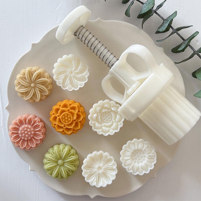 Khuôn Làm Bánh Trung Thu Bằng Nhựa Hình Hoạt Hình Dễ Thương