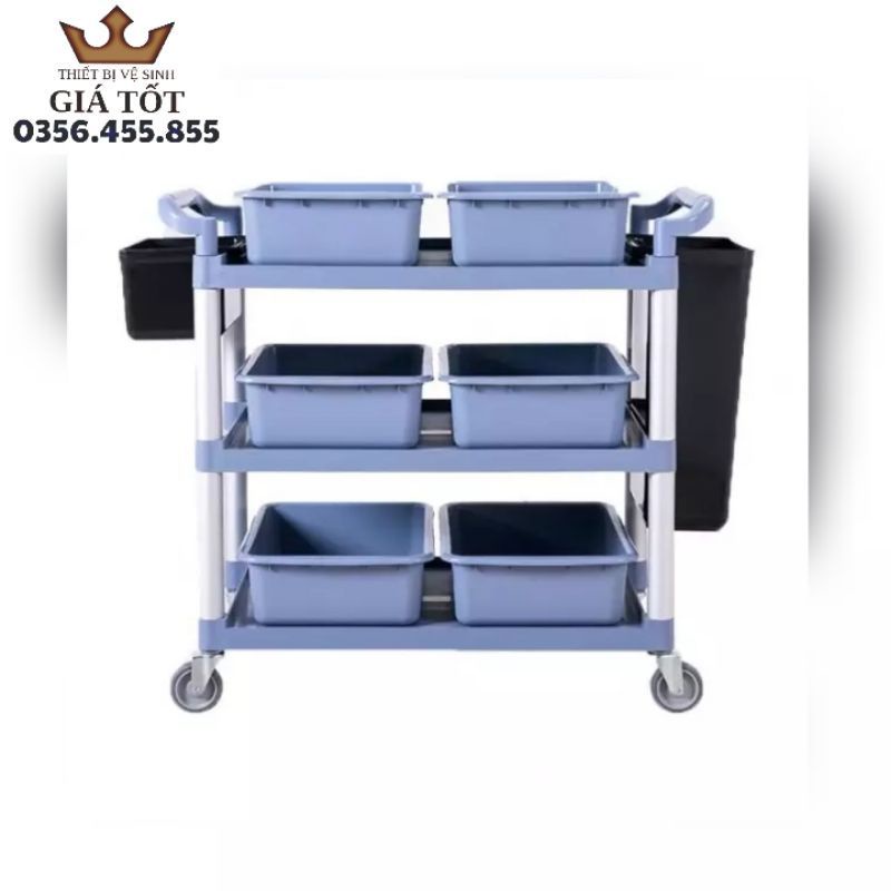 Thau và xô nhựa xe đẩy thu gom chén dĩa trong quán ăn,nhà hàng