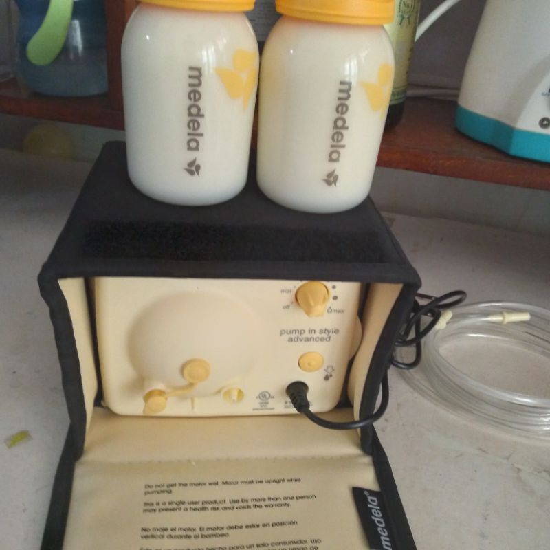 Bình Trữ Sữa Medela 150ml Kèm Nắp