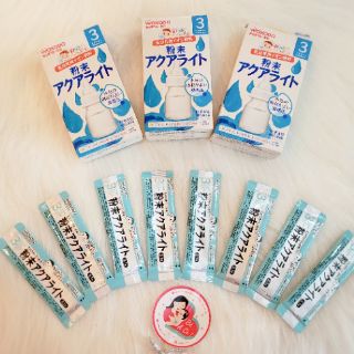 Trà lúa mạch, điện giải, trái cây cho bé