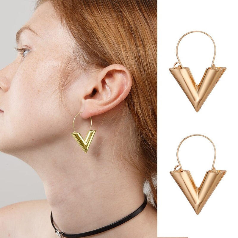 Khuyên Tai Nữ Trang Tạo Hình Chữ V Độc Đáo