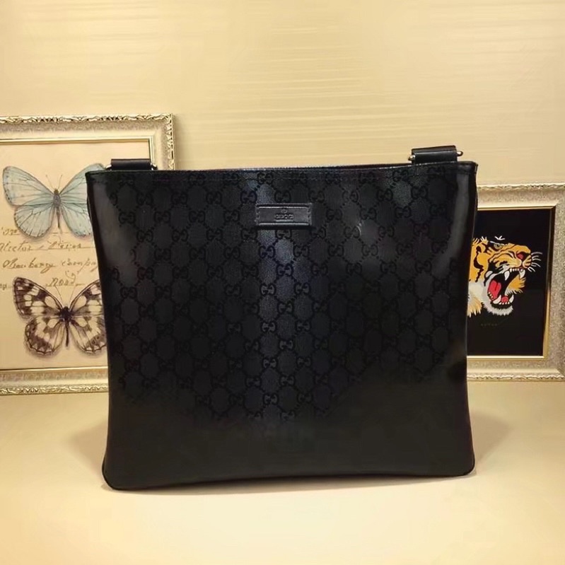 Túi đeo chéo nam dáng vuông và dẹt thương hiệu Gucci GC da thật cao cấp