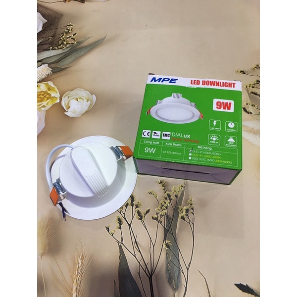 Đèn Led âm trần 9W hàng chính hãng MPE model DLELT-9W Trắng  Size 122x50MM
