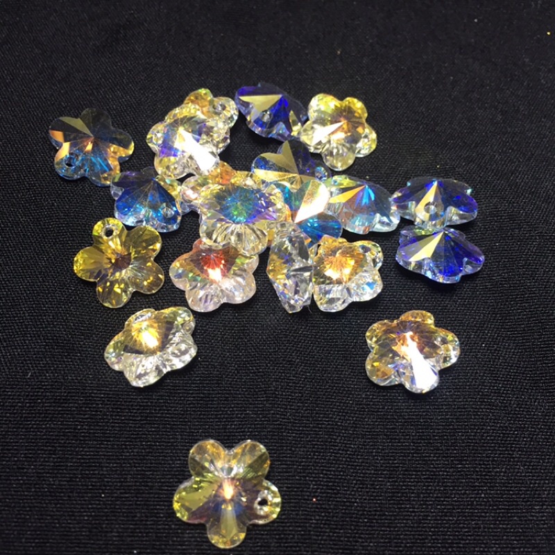 Pha lê swarovski hoa mai 14ly