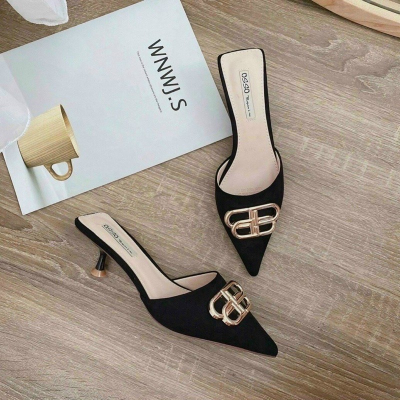 Sục cao gót chữ BB màu đen không quai