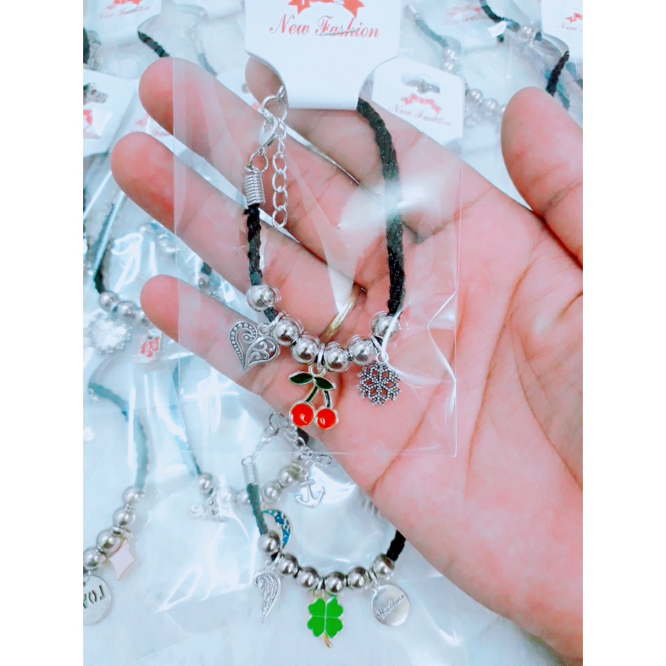 Sỉ 1 set 10 vòng tay charm sơn giá 80k
