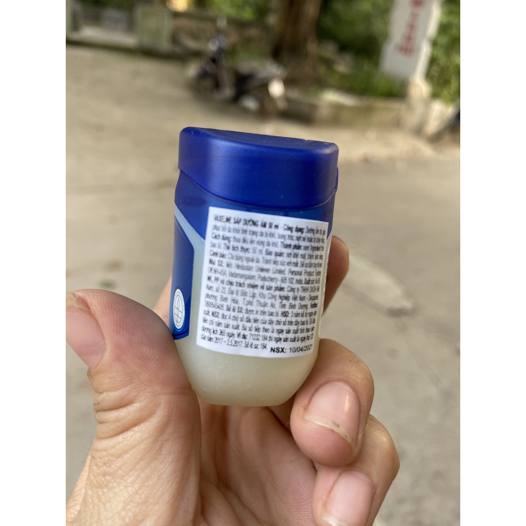 SÁP DƯỠNG ẨM VASELINE PURE PETROLEUM JELLY ORIGINAL 50ML