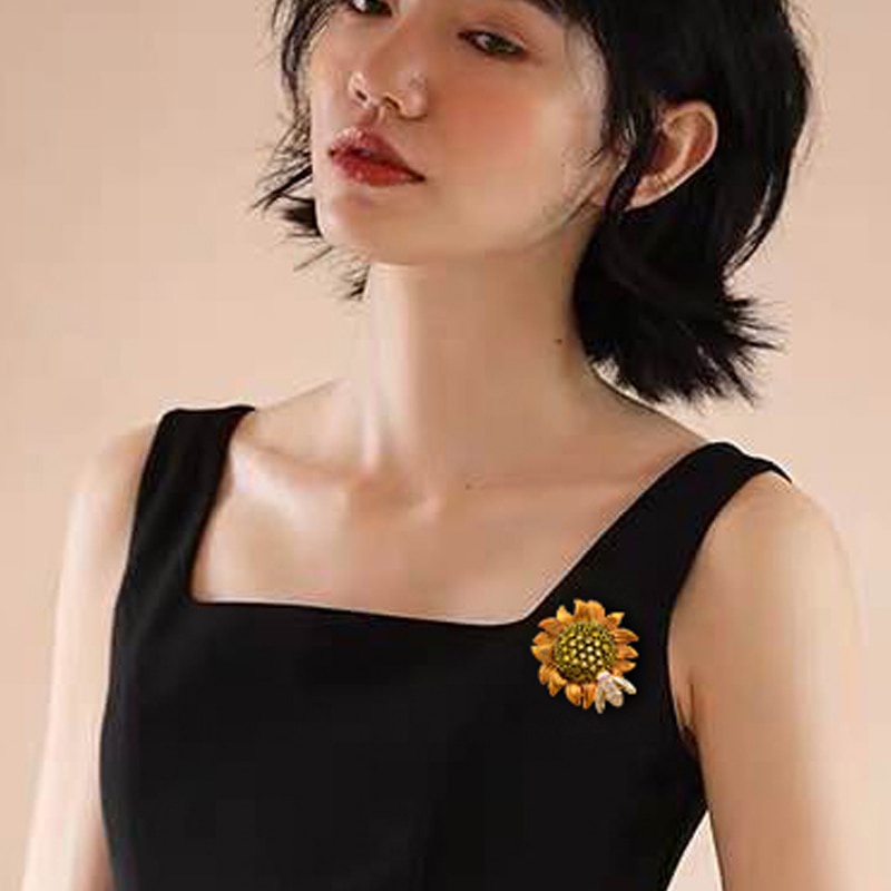 Ghim Cài Áo Hình Hoa Cúc / Ong / Hoa Hướng Dương Tinh Tế Thời Trang Cho Nữ