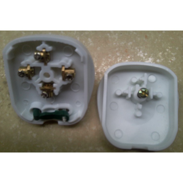 Phích cắm T4-16 3 pha 4 chân dẹt 16A 440V