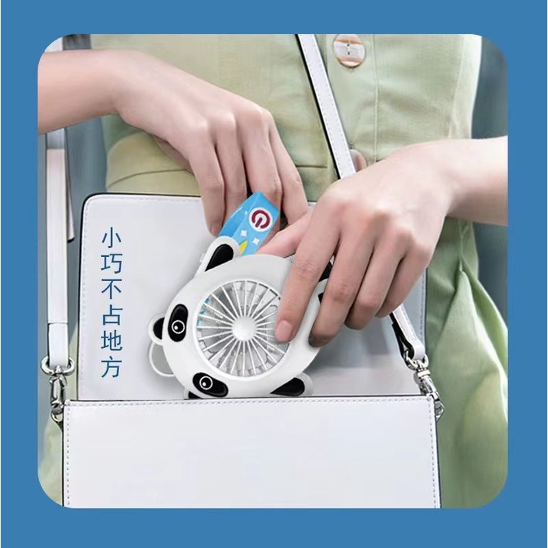 Quạt mini cầm tay sạc điện, quạt tích điện mini để bàn hình gấu trúc có móc khóa dễ thương