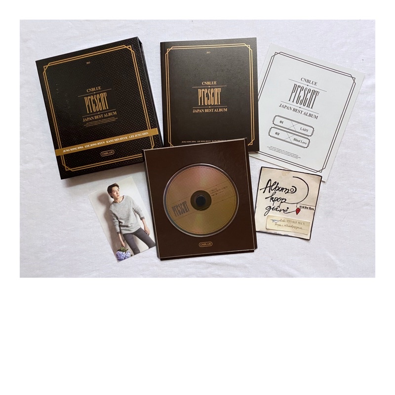 cnblue mini album Nhật Present đã khui seal gồm CD postcard và photobook