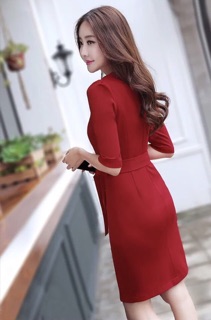 Đầm ôm cổ V xếp li