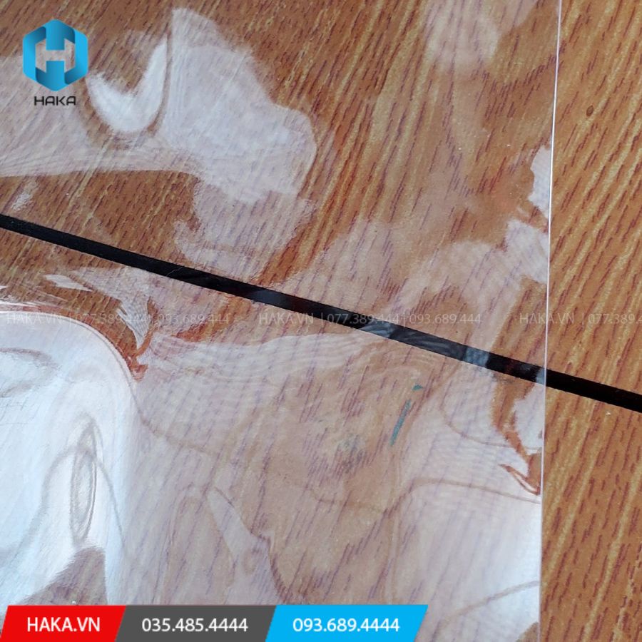 Tấm nhựa pvc dày 1mm trải bàn, mềm dẻo chống thấm nước, bảo vệ bề mặt, hàng công ty Haka chính hãng