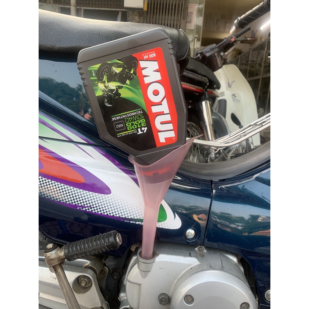 Nhớt Motul 3100 GOLD 10W40 0.8 L+ Dầu nhớt bán tổng hợp+ API SM, JASO MA2+ Độ nhớt: 10W40 4T 800ml