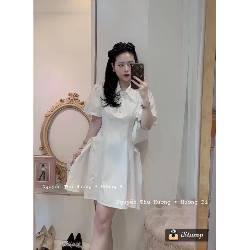 Váy trắng cúc bọc tay xoè
