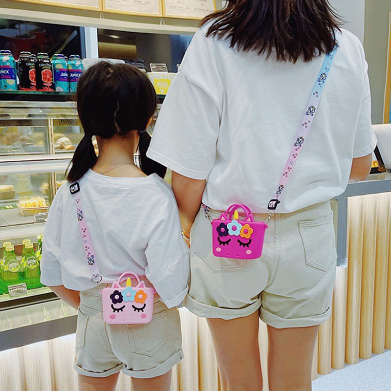 Túi xách đeo vai hình vuông nhỏ gọn xinh xắn dành cho bé gái