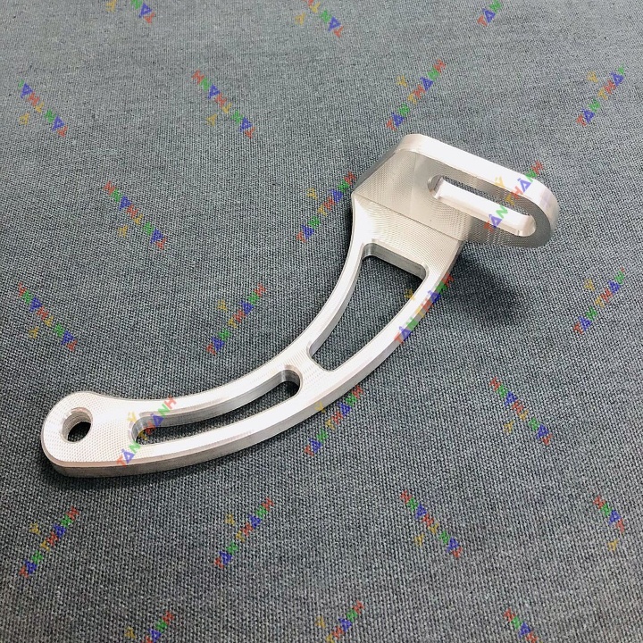 pas giữ má đùm sau nhôm exciter 150 MS1562