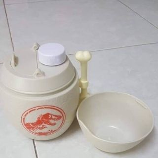 Bình đựng hình trứng khủng long