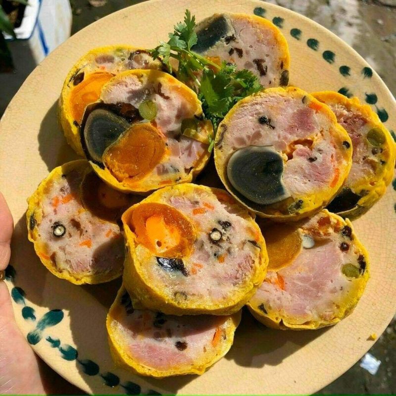 CHẢ HOA TRỨNG MUỐI. 500G/ ĐÒN