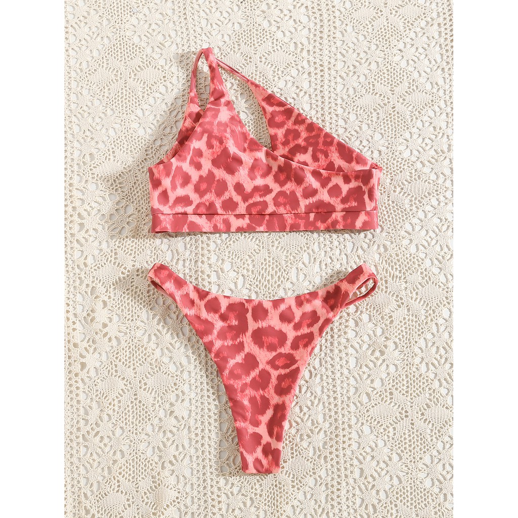 Bộ Bikini Lệch Vai Họa Tiết Báo Hồng Quyến Rũ Yx25 | BigBuy360 - bigbuy360.vn