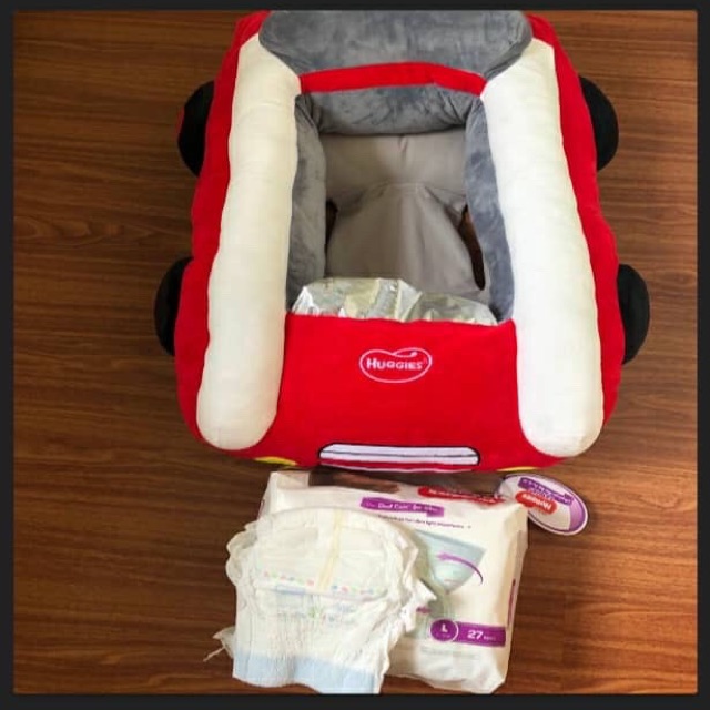 Xe bông quà tặng huggies