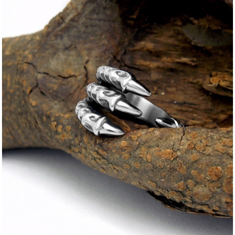 Nhẫn Thiết Kế Đặc Biển Phong Cách Retro