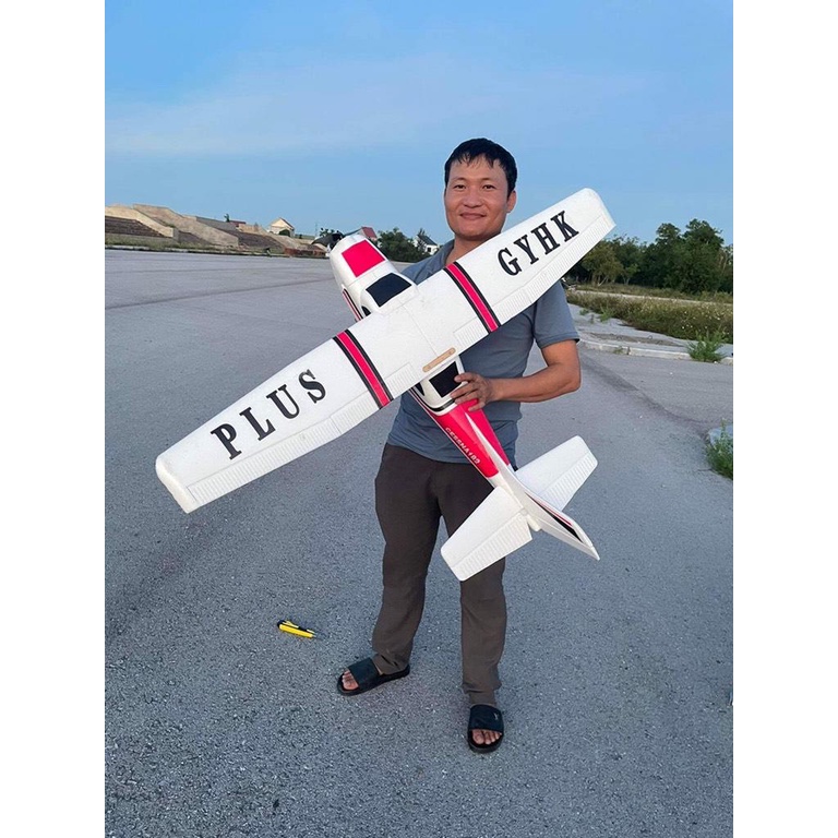 KIT máy bay trainer CESSNA 182 sải 1.2 mét full decal, phụ kiện
