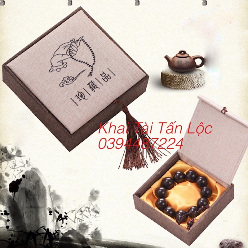 Hộp gấm lót vải vàng Tây Phật cầm tràng hạt đựng chuỗi , vòng phong thủy
