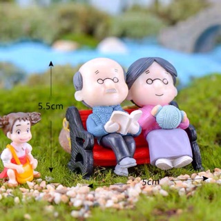 [Tiểu Cảnh] Tượng Ông Bà Già Ngồi Ghế Trang Trí Tiểu Cảnh Terarium | Tượng Trang Trí Chậu Sen Đá-Sân Vườn