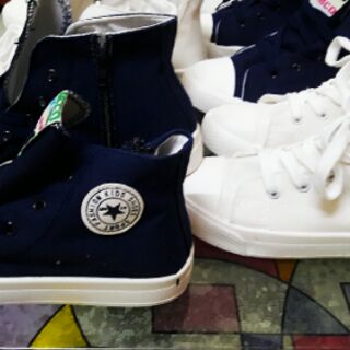 Giày converse đủ màu cho mẹ và bé