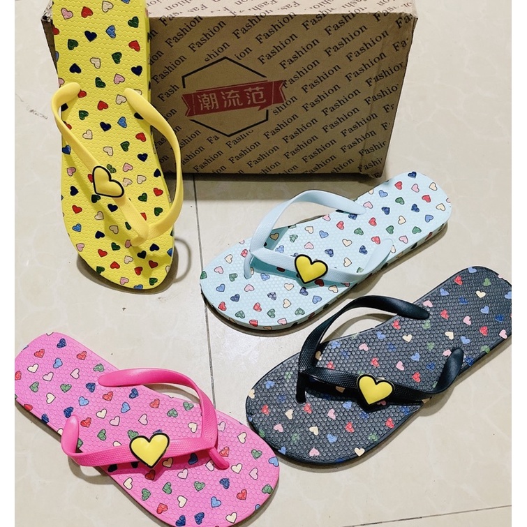 tông nữ- dép xỏ ngón trái tim 4 màu siêu cute chất liệu cao su dẻo
