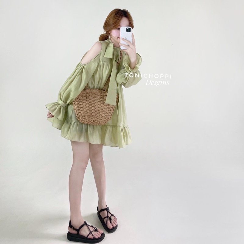 Set áo khoét vai cổ nơ tay bèo tiểu thư - ToniChoppi