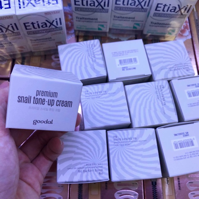 Kem Dưỡng Ốc Sên Goodal mini Premium Snail Tone Up Cream 10ml