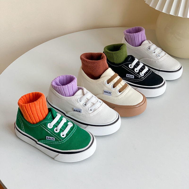 Giày Thể Thao Vải Canvas Màu Trắng Đen Thời Trang Xuân Thu Cho Bé