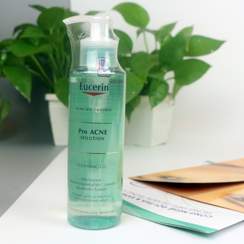 Gel rửa mặt Eucerin cho da dầu, mụn - Eucerin ProAcne Solution Cleansing Gel 400ml