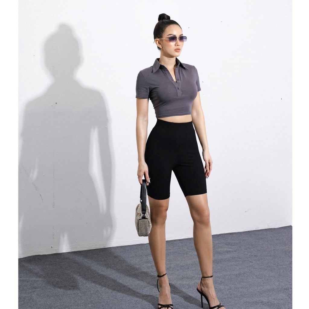 Áo Ngắn Tay Cổ Đức Croptop Nữ Busy Thun Cotton Co Giãn Ôm Sát NT4C