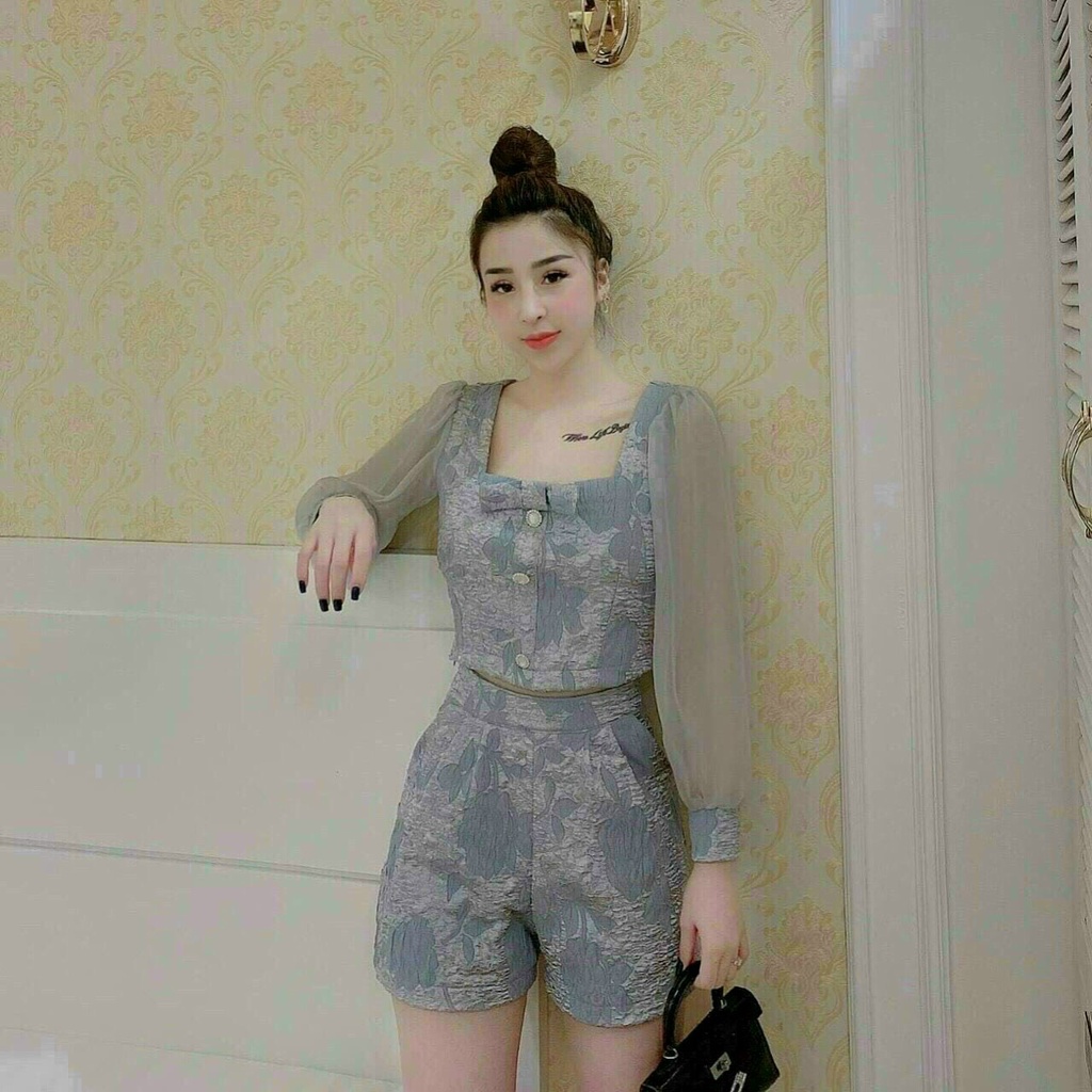 Set Bộ Đi Chơi Áo Croptop Tay Dài Phối Quần Đùi Phong Cách Sang Chảnh 3 Màu Xanh, Đen, Vàng Thời Trang Nữ Xm Minh Phúc