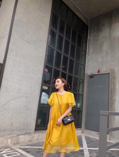 Váy suông tay bồng