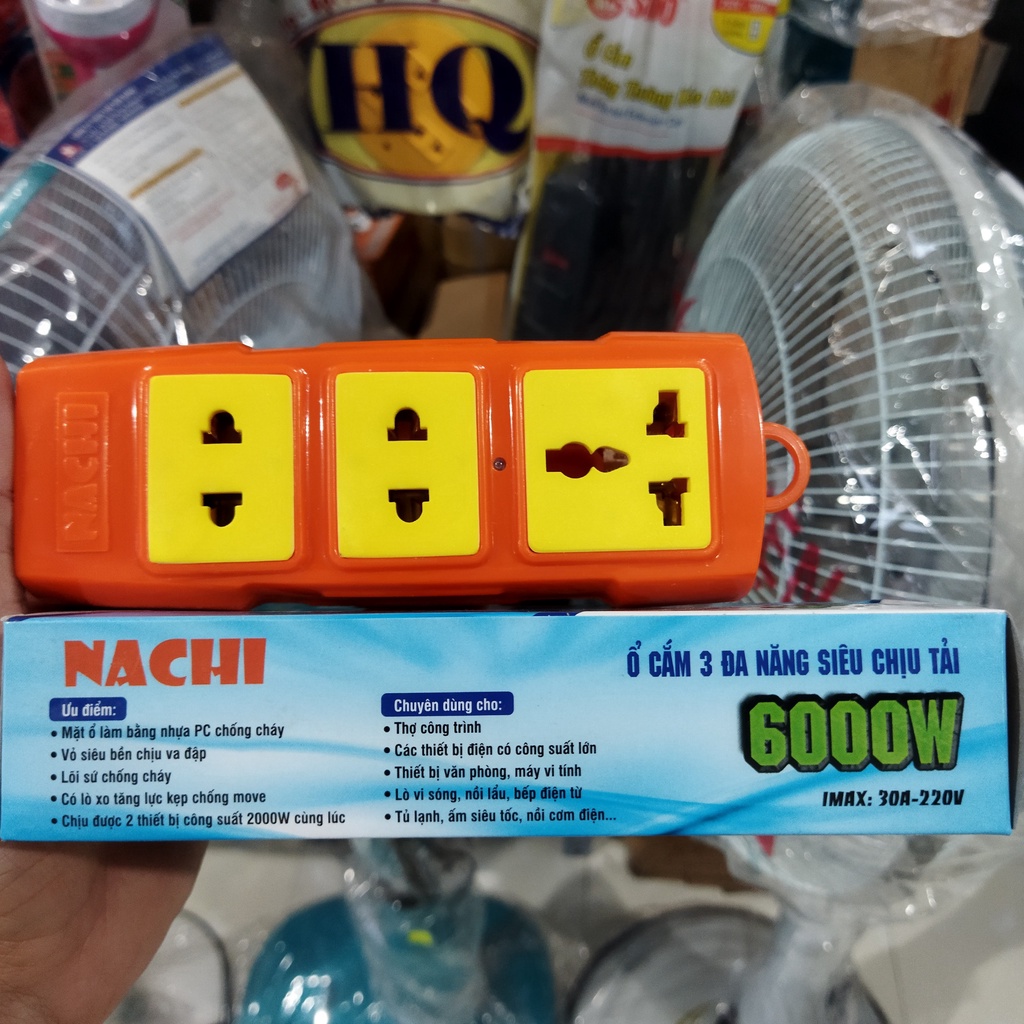 Ổ cắm điện 3 ổ 2 lỗ có màn che thái lan - lõi sứ - chịu nhiệt - chịu tải 2.500w - 6.000w
