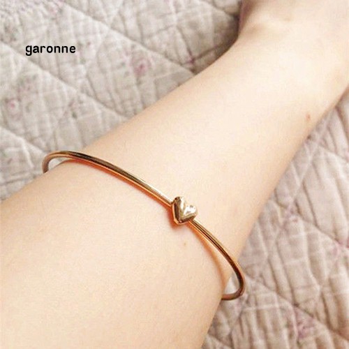 Vòng tay hình trái tim màu vàng thời trang nữ tính
