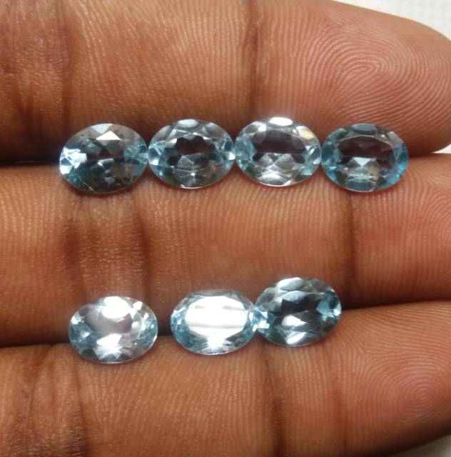 Đá Topaz Xanh Tự Nhiên 9x7 X 4