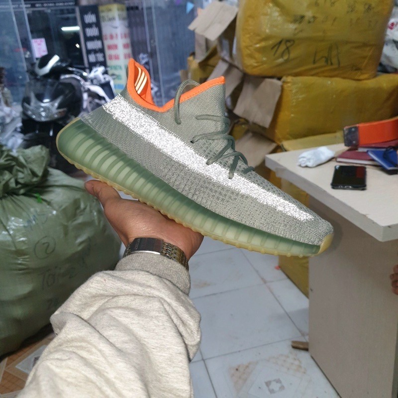 (Bản một một⚡️Tặng ful bok+tất+quà⚡️)Giày thể thao,Sneakers 350 nam nữ phản quang.Đế bot mềm nhẹ êm chân chống trơn G554 | BigBuy360 - bigbuy360.vn