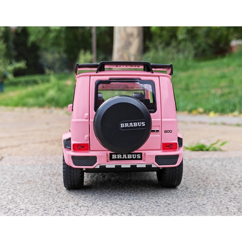 Xe mô hình Mercedes-Benz G800 Brabus tỉ lệ 1:22