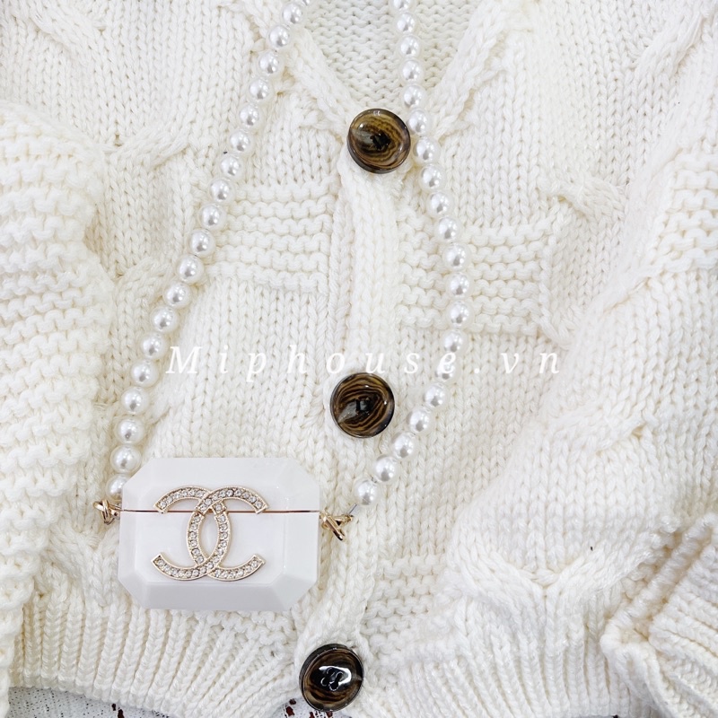 Áo khoác Cardigan len màu Trắng đính dâu nổi màu đỏ phong cách Ulzzang Hàn Quốc - M011